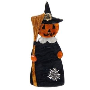 Erstwilder stitched witch